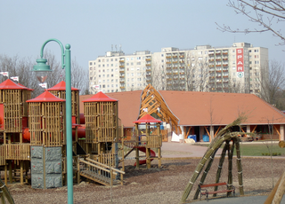 Szombathely, Kalandpark főépület építése